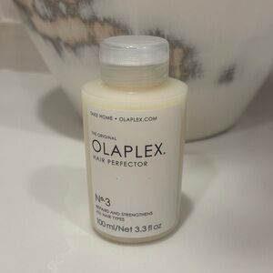 OLAPLEX No.3 Hair Perfector in Cream White